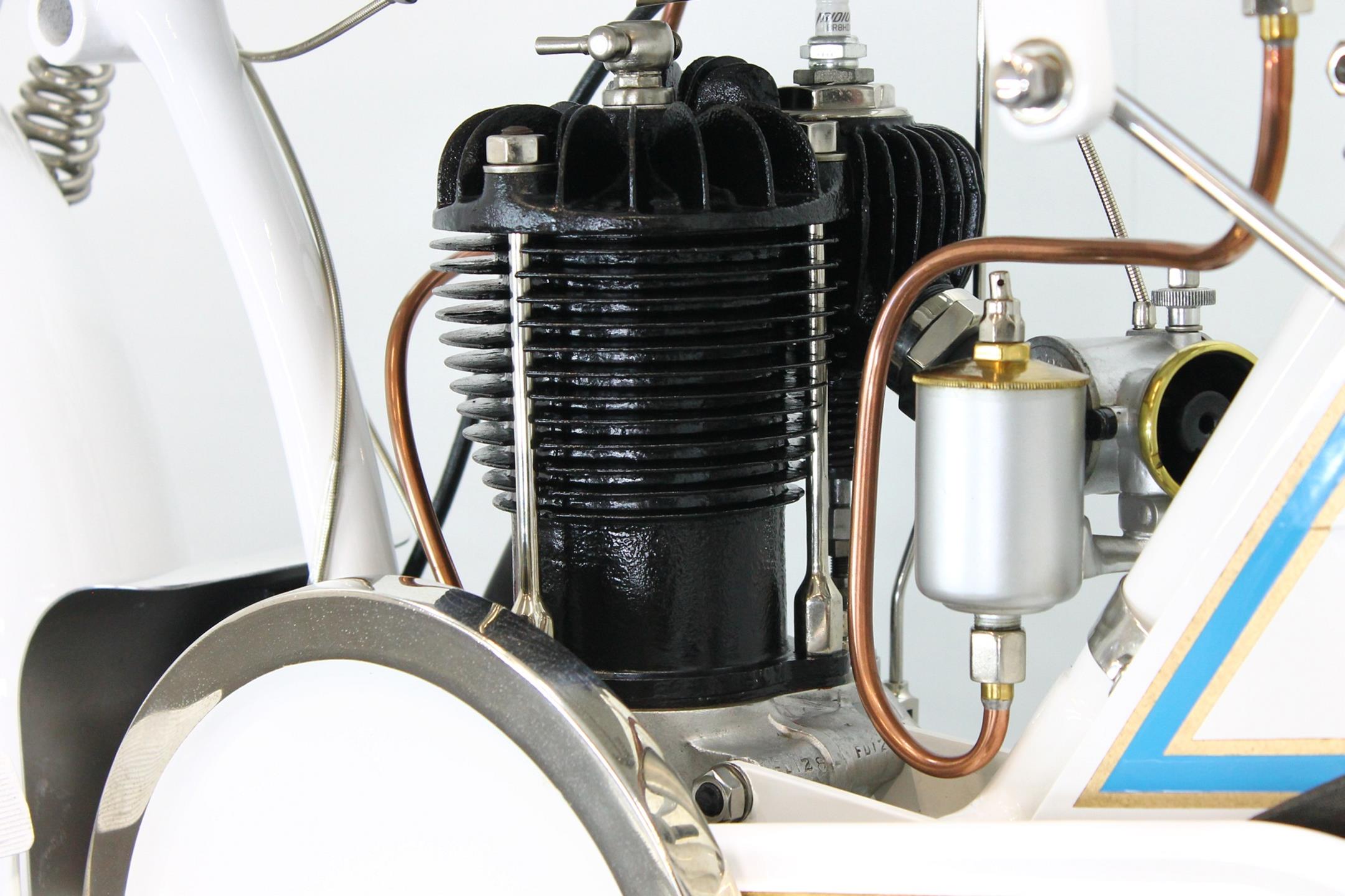 1913 Excelsior Model 4 1/4hp Blackburne front oil detail